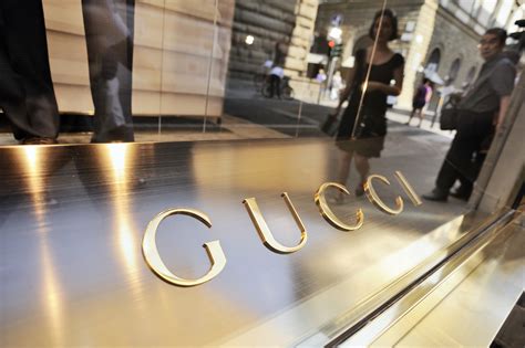 gucci analisi finanziaria|Gucci è il brand italiano di maggior valore per la  .